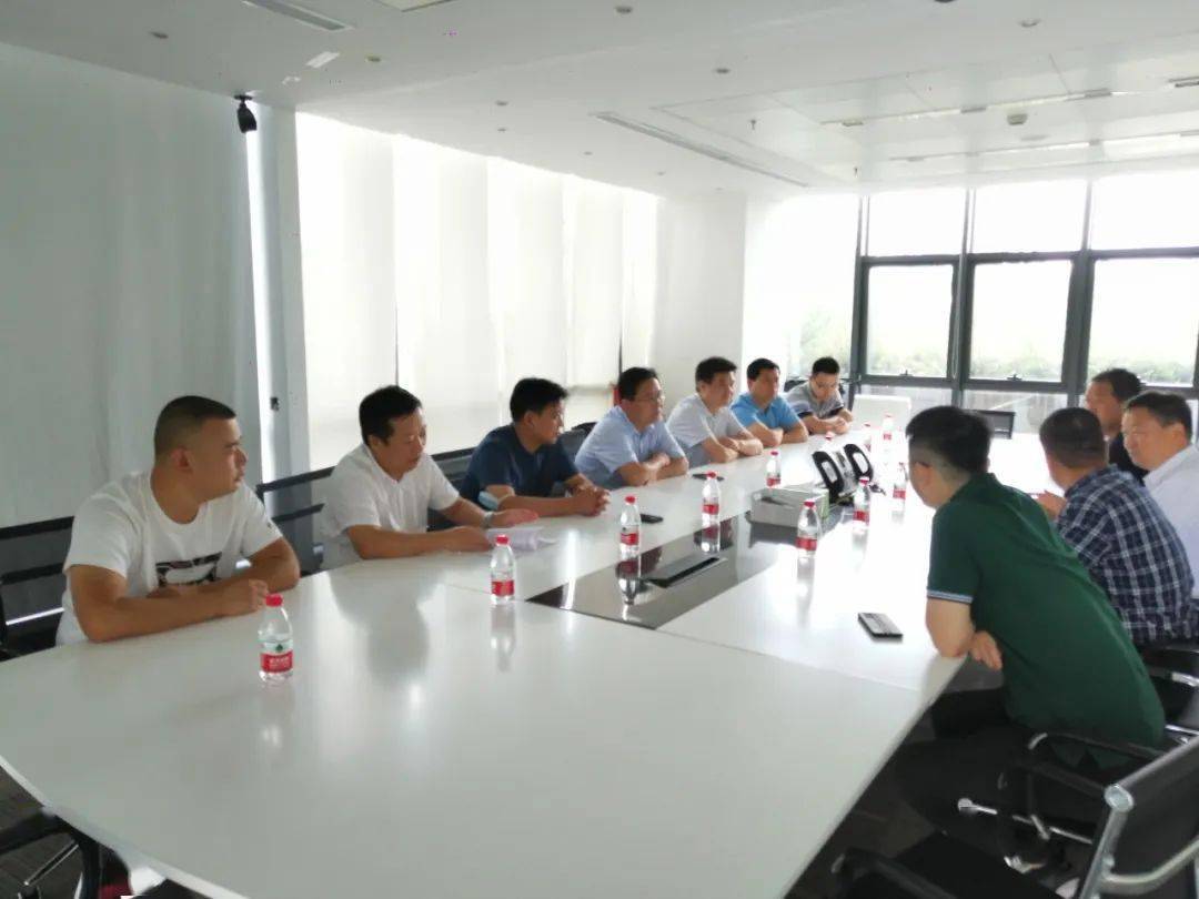 【开云APP 开云体育要闻】闫兴斌到上海陕西商会考察  对接橡胶复合密封板项目落地事宜(图3)