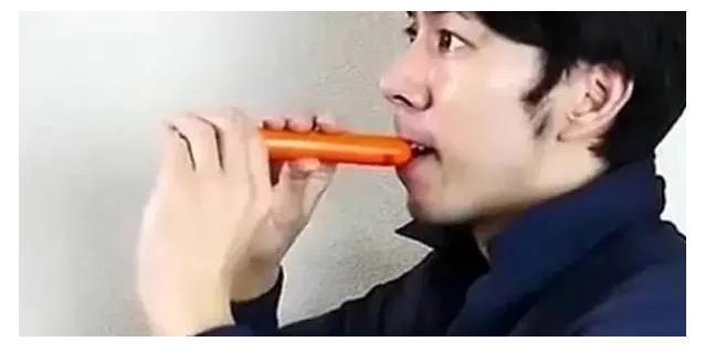 吃了3开云 开云体育平台0多年的火腿肠原来金属环就是“开关”害我一直用嘴