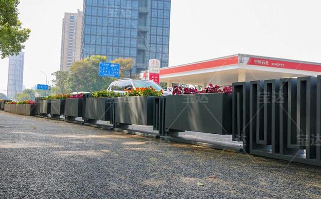 户外景观花箱、道开云体育 开云官网路花箱钣金技术之美提升城市风貌(图2)