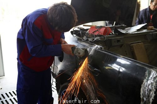 Kaiyun 开云体育汽车钣金：高薪难觅专业人才(图2)