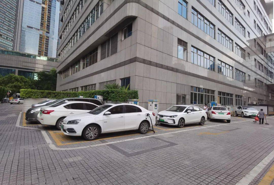 开云 开云体育官网120KW充电桩卖出29800跳楼价充电设备生意赚钱吗？(图3)
