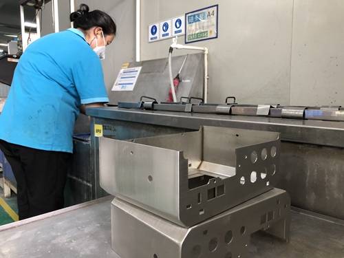 【椿田机械】分享开云 开云体育平台五金加工跟钣金加工之间有什么不同点