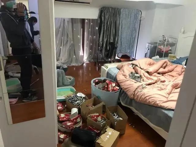 开云 开云体育官网为吸笑气女大学生甘愿出卖肉体被抓时哭求留几瓶“笑气”到底有多可怕！