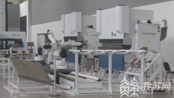 江苏科技成果转化资金助力企业创新研发 “扬州造”数控折弯机产品打破国外垄断开云 开云体育官网(图2)